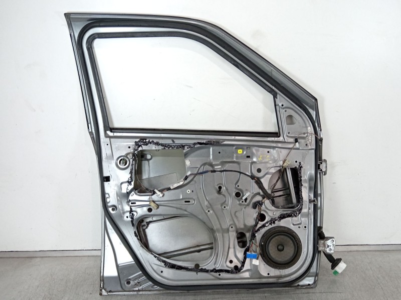 Recambio de puerta delantera izquierda para suzuki swift iii (mz, ez) 1.3 (rs 413) referencia OEM IAM 6800262K00000  