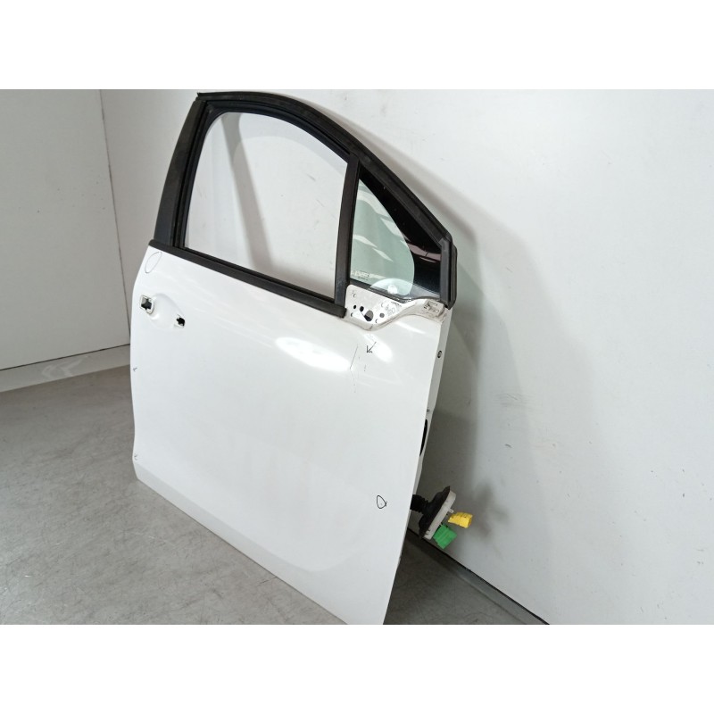 Recambio de puerta delantera derecha para peugeot 208 i (ca_, cc_) 1.2 vti 82 referencia OEM IAM 9807820780  