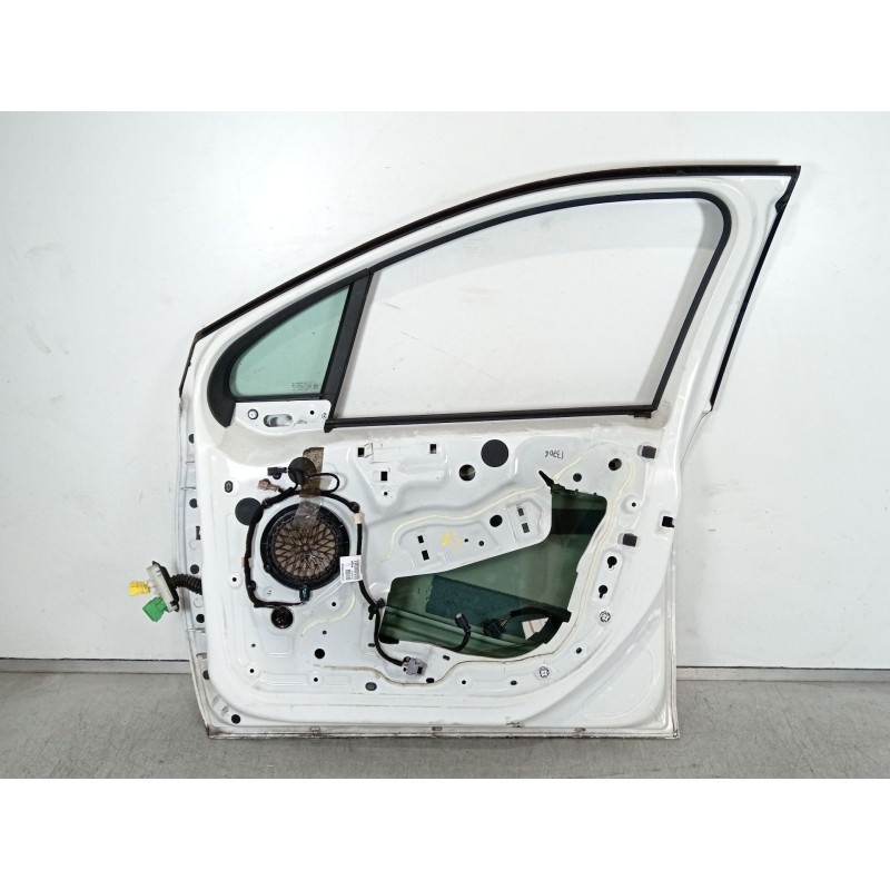 Recambio de puerta delantera derecha para peugeot 208 i (ca_, cc_) 1.2 vti 82 referencia OEM IAM 9807820780  