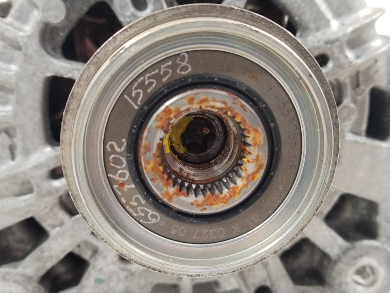 Recambio de alternador para renault clio iv (bh_) 1.5 dci 90 referencia OEM IAM 231007865R  