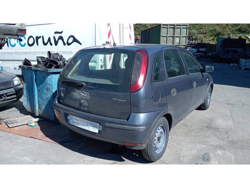 opel corsa c (x01) del año 2006
