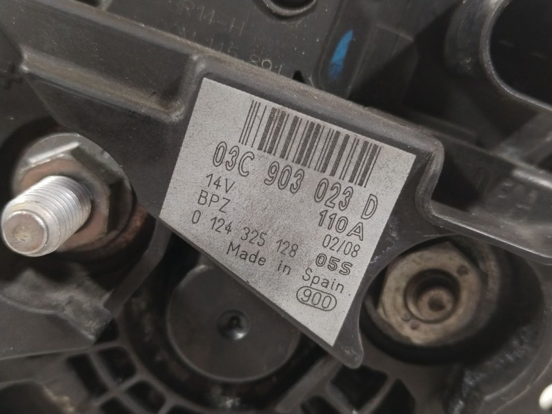 Recambio de alternador para volkswagen golf v (1k1) 1.4 tsi referencia OEM IAM 03C903023D  
