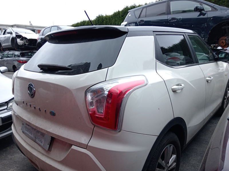 ssangyong tivoli del año 2015