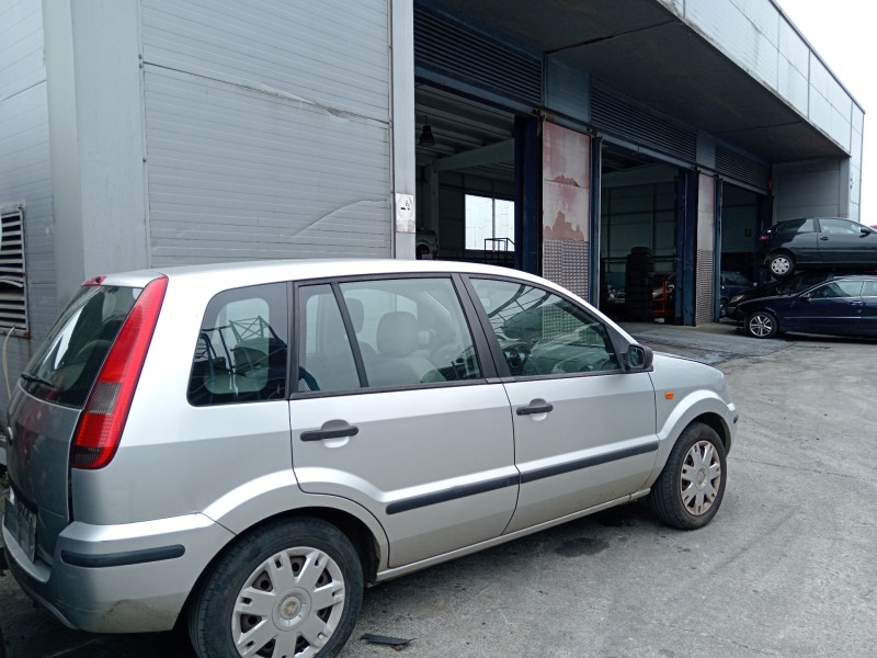 ford fusion (ju_) del año 2004