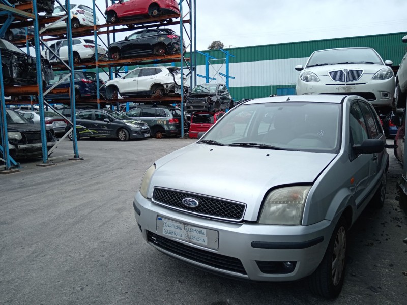 ford fusion (ju_) del año 2004