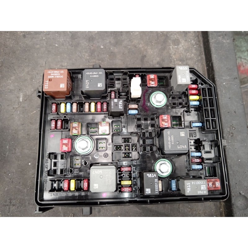 Recambio de caja reles / fusibles para opel astra k (b16) 1.6 cdti (68) referencia OEM IAM 39040853 15514069 