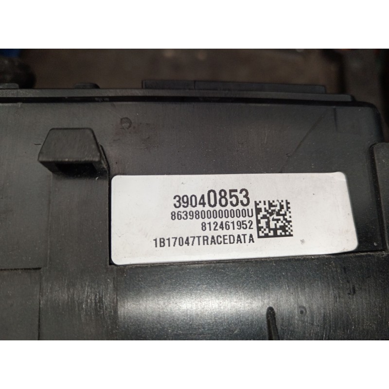 Recambio de caja reles / fusibles para opel astra k (b16) 1.6 cdti (68) referencia OEM IAM 39040853 15514069 