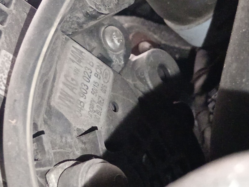Recambio de alternador para seat ibiza iv sc (6j1, 6p5) 1.4 tdi referencia OEM IAM 04B903023B  
