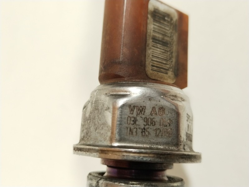 Recambio de rampa inyectora para volkswagen passat b6 (3c2) 2.0 tdi referencia OEM IAM 03L130089 037089G 057130764H