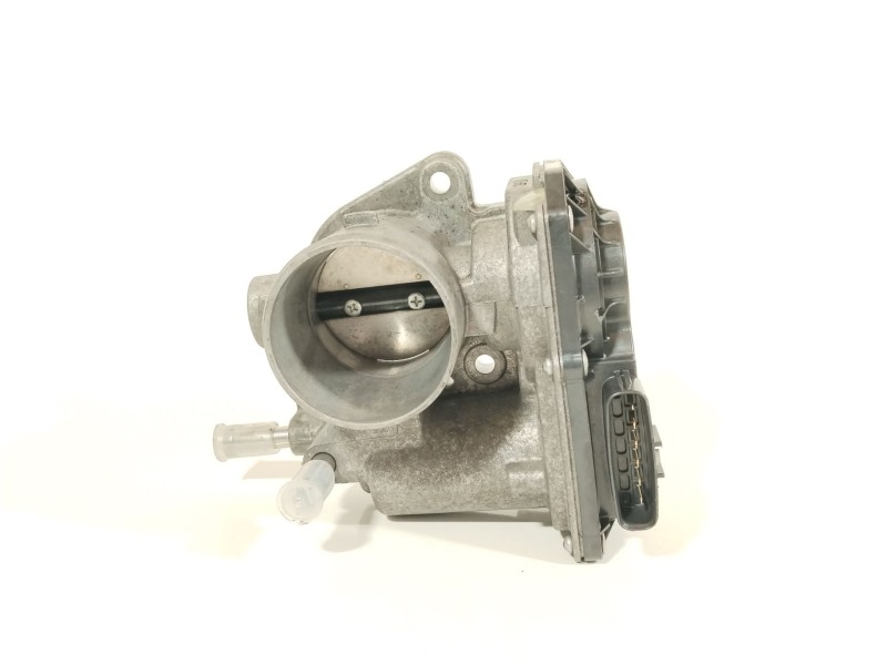 Recambio de caja mariposa para toyota yaris (_p13_) 1.5 hybrid (nhp130_) referencia OEM IAM 2203047040  