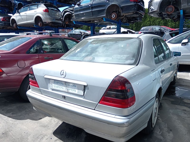 mercedes-benz clase c (w202) del año 2003