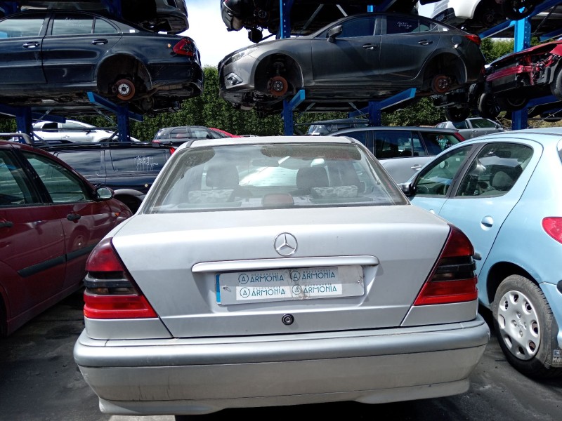 mercedes-benz clase c (w202) del año 2003