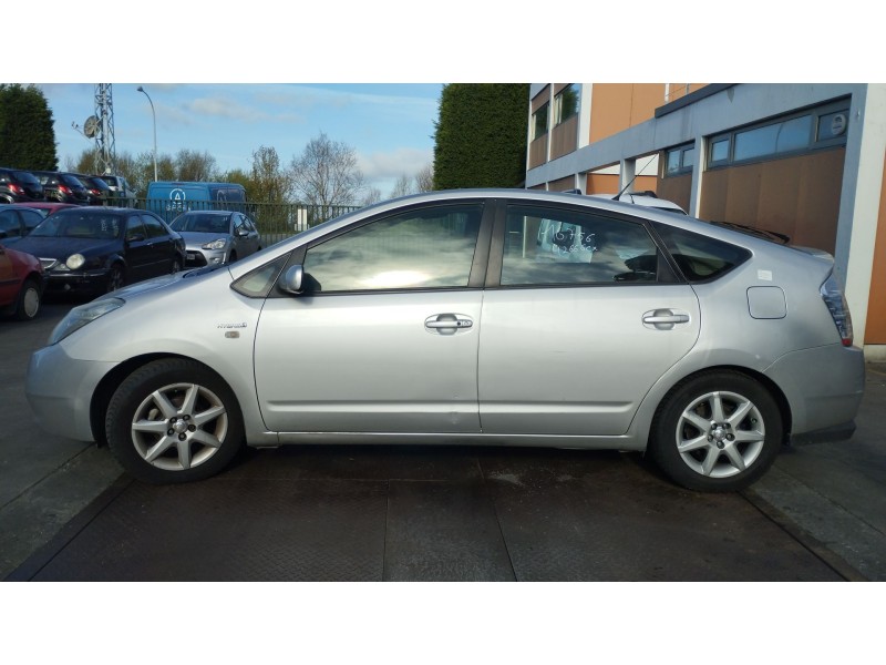 toyota prius liftback (_w2_) del año 2008