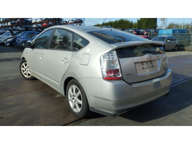 toyota prius liftback (_w2_) del año 2008