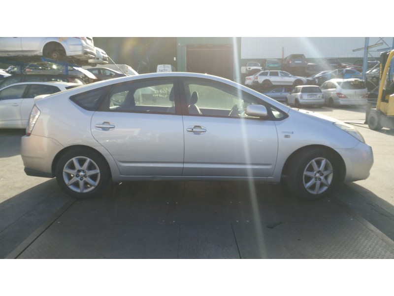 toyota prius liftback (_w2_) del año 2008