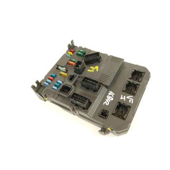 CAJA RELES / FUSIBLES 9657999780 S118085220F BSIE0200