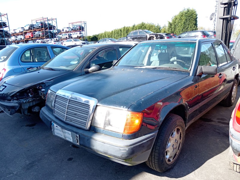 mercedes-benz 124 sedán (w124) del año 1997
