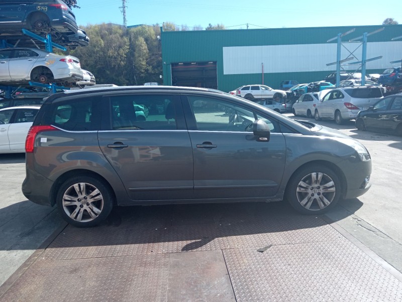 peugeot 5008 (0u_, 0e_) del año 2011