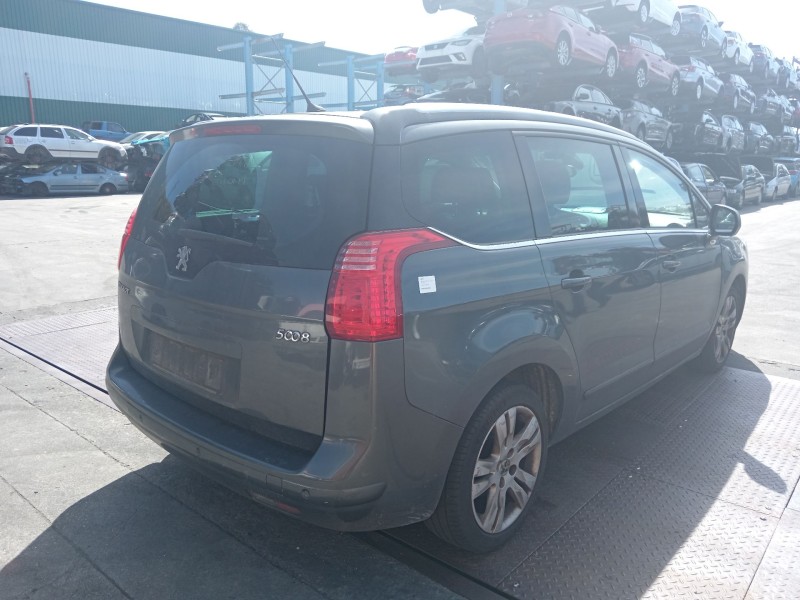 peugeot 5008 (0u_, 0e_) del año 2011