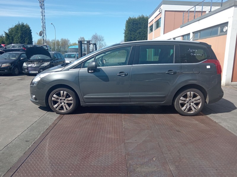 peugeot 5008 (0u_, 0e_) del año 2011