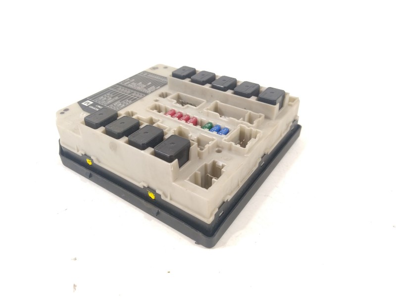 Recambio de caja reles / fusibles para nissan x-trail ii (t31) 2.0 dci 4x4 referencia OEM IAM 284B7JG40A  