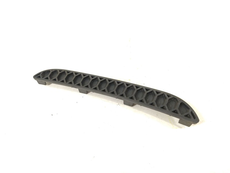 Recambio de tapa paragolpes para seat leon (1p1) 2.0 tdi referencia OEM IAM 1P1071628  