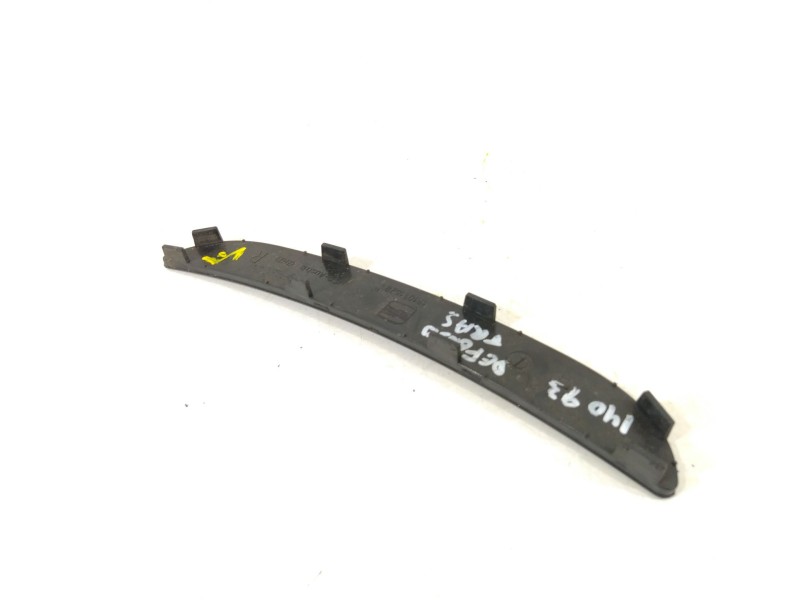 Recambio de tapa paragolpes para seat leon (1p1) 2.0 tdi referencia OEM IAM 1P1071628  