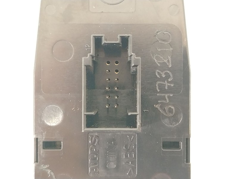 Recambio de mando elevalunas delantero izquierdo para bmw 1 (f20) 116 d referencia OEM IAM 922626404  