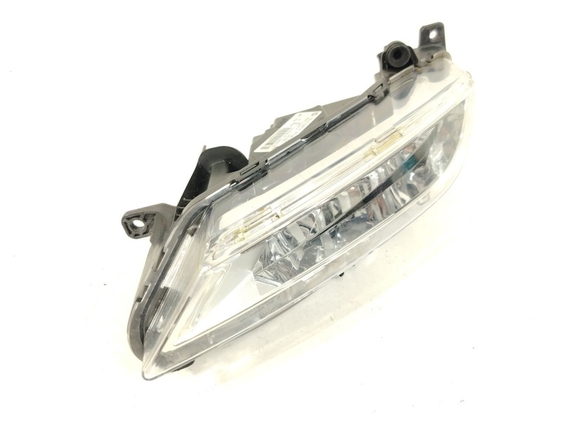 Recambio de faro antiniebla derecho para seat leon st (5f8) 1.5 tsi referencia OEM IAM 5F0941702C  