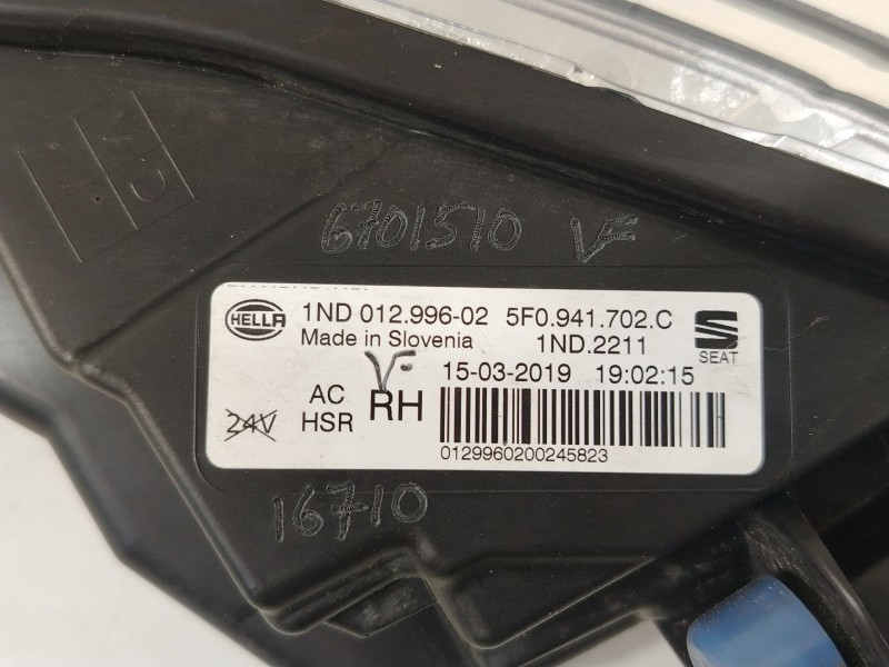 Recambio de faro antiniebla derecho para seat leon st (5f8) 1.5 tsi referencia OEM IAM 5F0941702C  