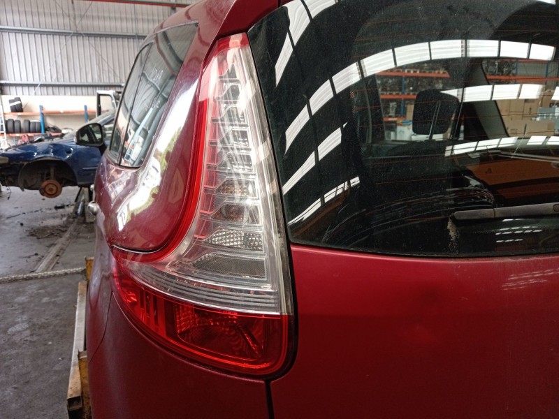 Recambio de piloto trasero izquierdo para renault grand scénic iii (jz0/1_) 1.9 dci referencia OEM IAM 265550014R  