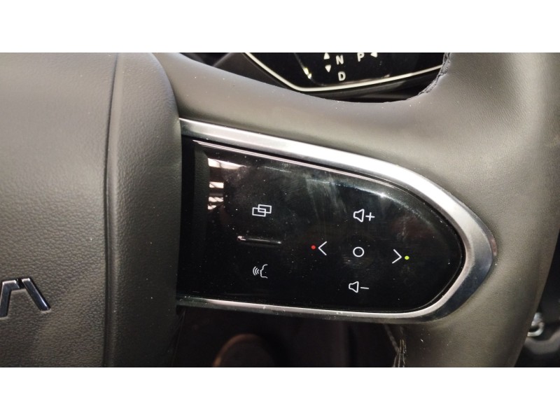 Recambio de volante para omoda omoda 5 referencia OEM IAM 404001599AA  