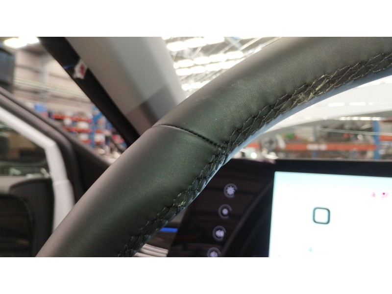 Recambio de volante para omoda omoda 5 referencia OEM IAM 404001599AA  