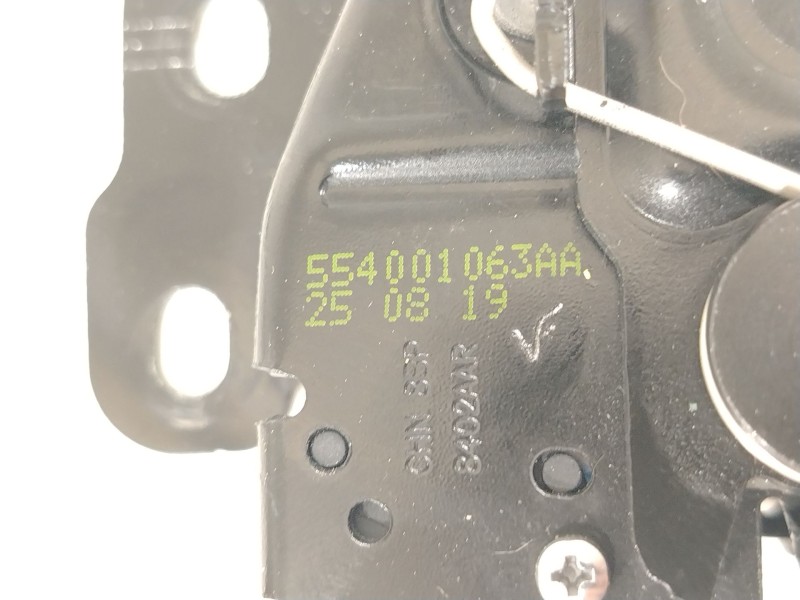 Recambio de cerradura capot para omoda omoda 5 referencia OEM IAM 554001063AA  