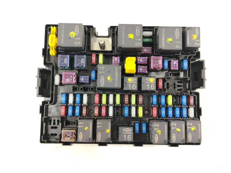 Recambio de caja reles / fusibles para omoda omoda 5 referencia OEM IAM 80700179AA  