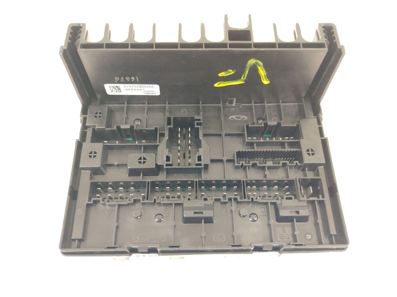 Recambio de caja reles / fusibles para omoda omoda 5 referencia OEM IAM 80700179AA  