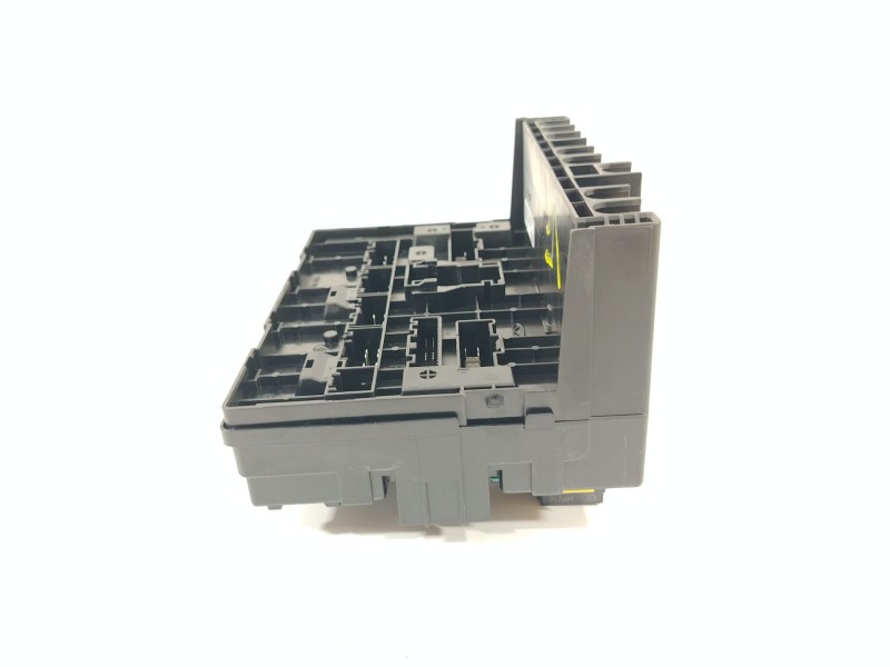Recambio de caja reles / fusibles para omoda omoda 5 referencia OEM IAM 80700179AA  