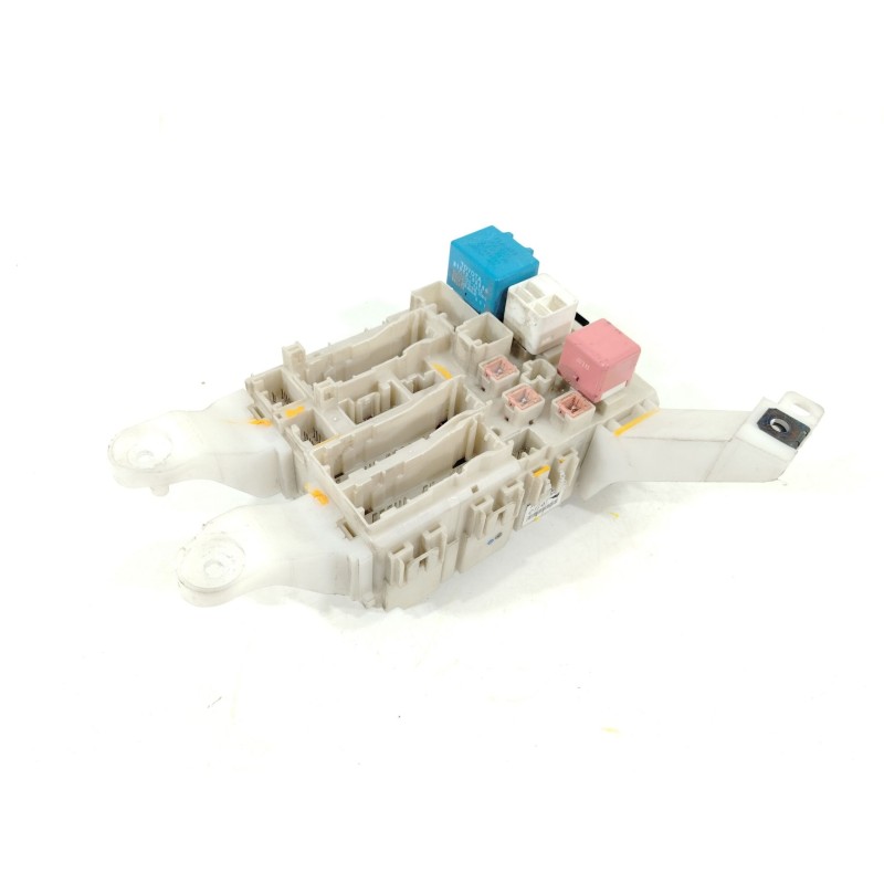 Recambio de caja reles / fusibles para toyota auris (_e15_) 1.4 d-4d (nde150_) referencia OEM IAM 8273002J70 171610D06 