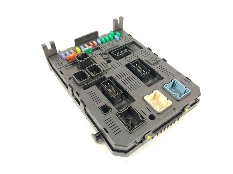 Recambio de caja reles / fusibles para peugeot 5008 (0u_, 0e_) 1.6 hdi referencia OEM IAM 9666895680 BSI04EV 