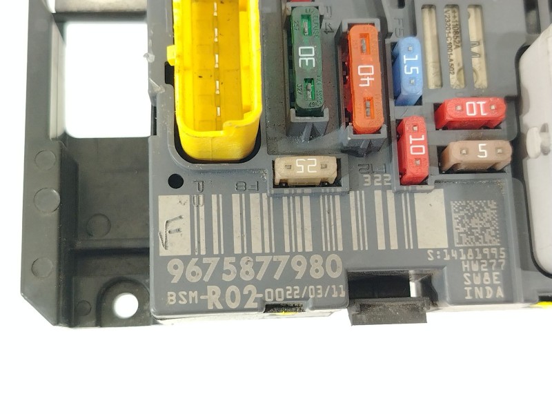 Recambio de caja reles / fusibles para peugeot 5008 (0u_, 0e_) 1.6 hdi referencia OEM IAM 9675877980 BSMR0200 