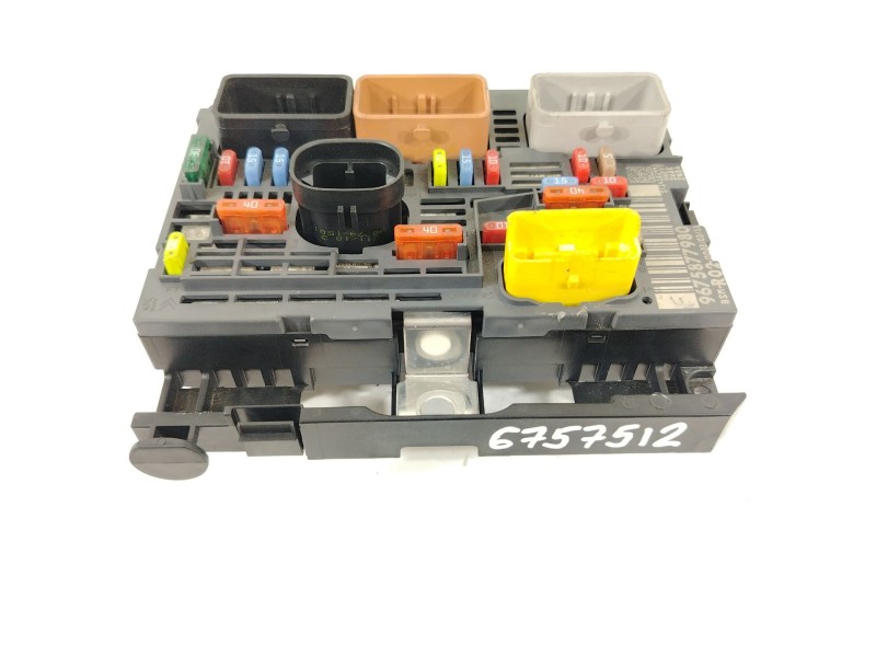 Recambio de caja reles / fusibles para peugeot 5008 (0u_, 0e_) 1.6 hdi referencia OEM IAM 9675877980 BSMR0200 