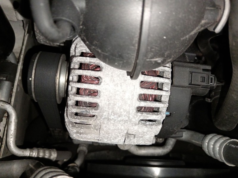 Recambio de alternador para seat leon (1p1) 2.0 tdi 16v referencia OEM IAM 06F903023C TG14C011 