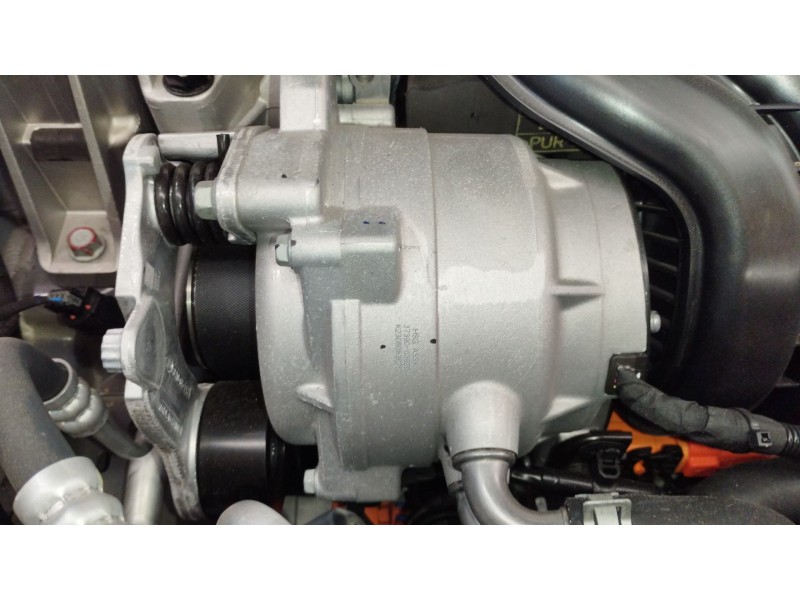 Recambio de alternador para hyundai kona (os, ose, osi) 1.6 gdi hybrid referencia OEM IAM 3739003920  