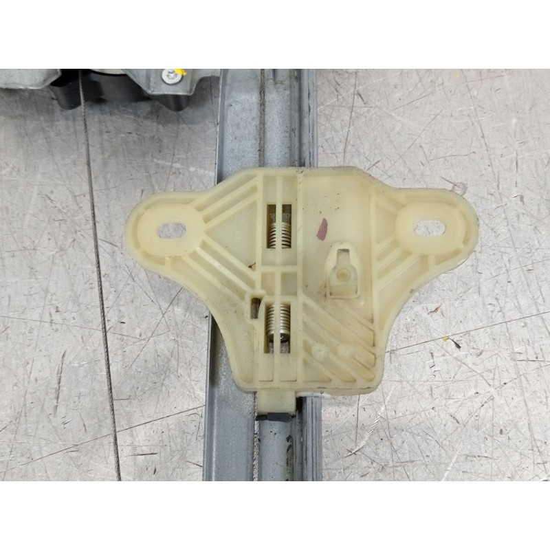 Recambio de elevalunas delantero izquierdo para renault clio iv (bh_) 1.5 dci 75 referencia OEM IAM 807213867R 128001472B 