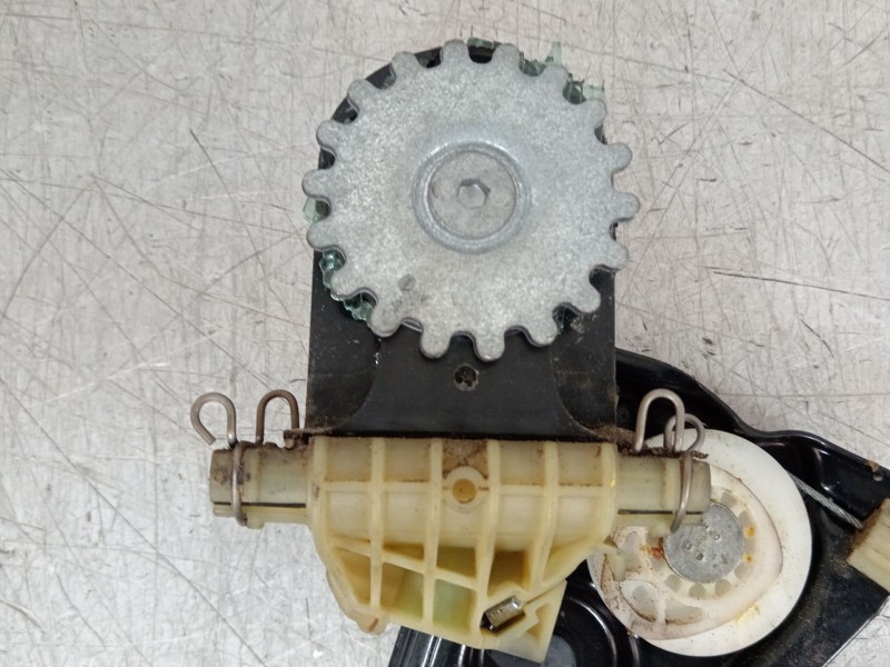 Recambio de elevalunas delantero izquierdo para bmw 1 (f20) 116 d referencia OEM IAM 51337292119 0130822514 7292119E