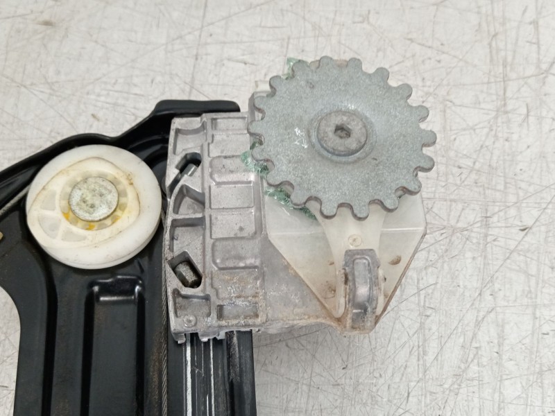 Recambio de elevalunas delantero izquierdo para bmw 1 (f20) 116 d referencia OEM IAM 51337292119 0130822514 7292119E