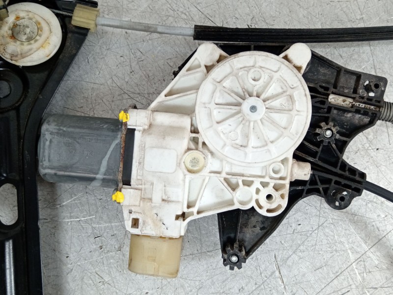 Recambio de elevalunas delantero izquierdo para bmw 1 (f20) 116 d referencia OEM IAM 51337292119 0130822514 7292119E