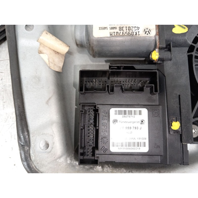 Recambio de elevalunas delantero izquierdo para volkswagen golf v (1k1) 1.9 tdi referencia OEM IAM 1K3837461B 1K0959701M 1K09597