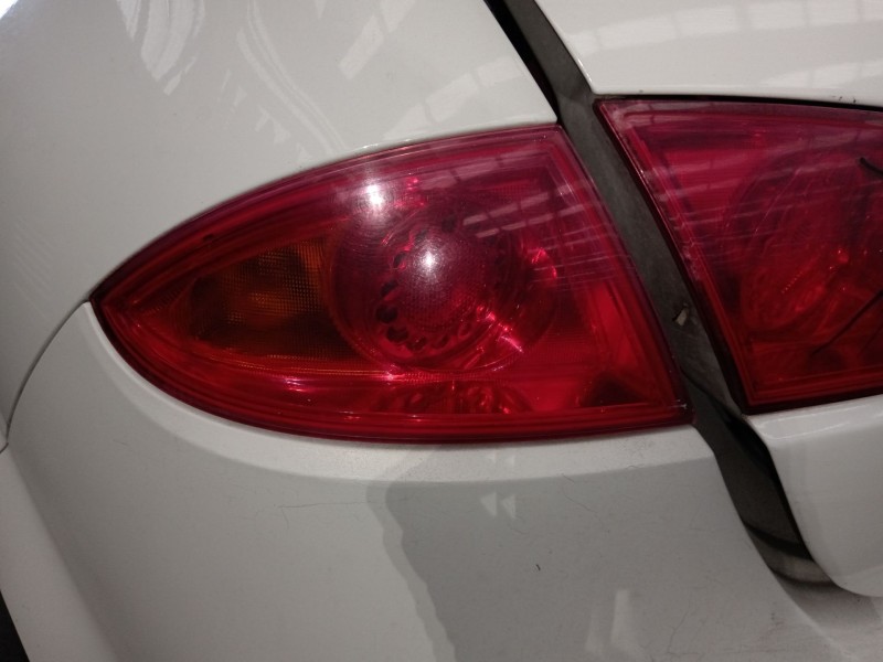 Recambio de piloto trasero izquierdo para seat leon (1p1) 2.0 tdi 16v referencia OEM IAM 1P0945111D  