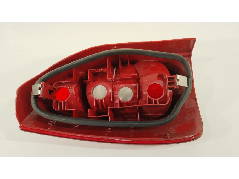 Recambio de piloto trasero derecho para citroën xsara picasso (n68) 1.6 hdi referencia OEM IAM 6351T2 085521913R 